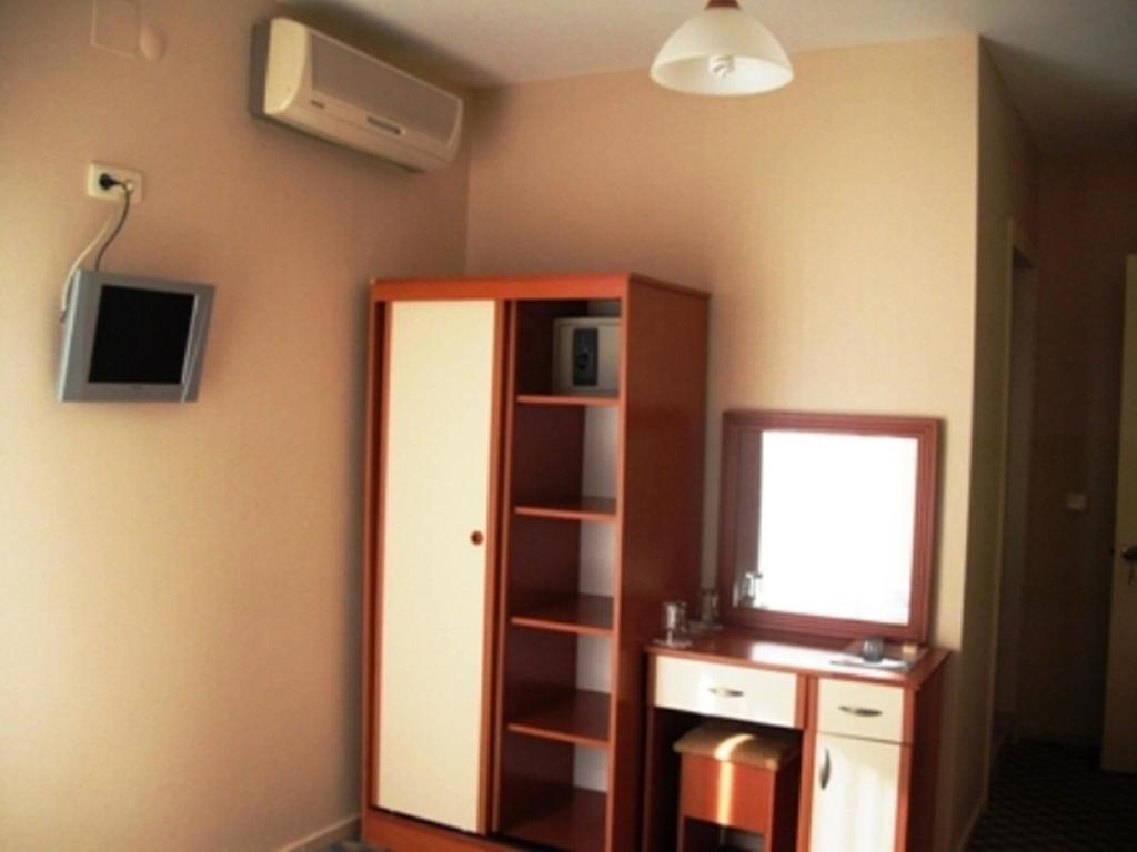 Pasifik Hotel Çeşme エクステリア 写真
