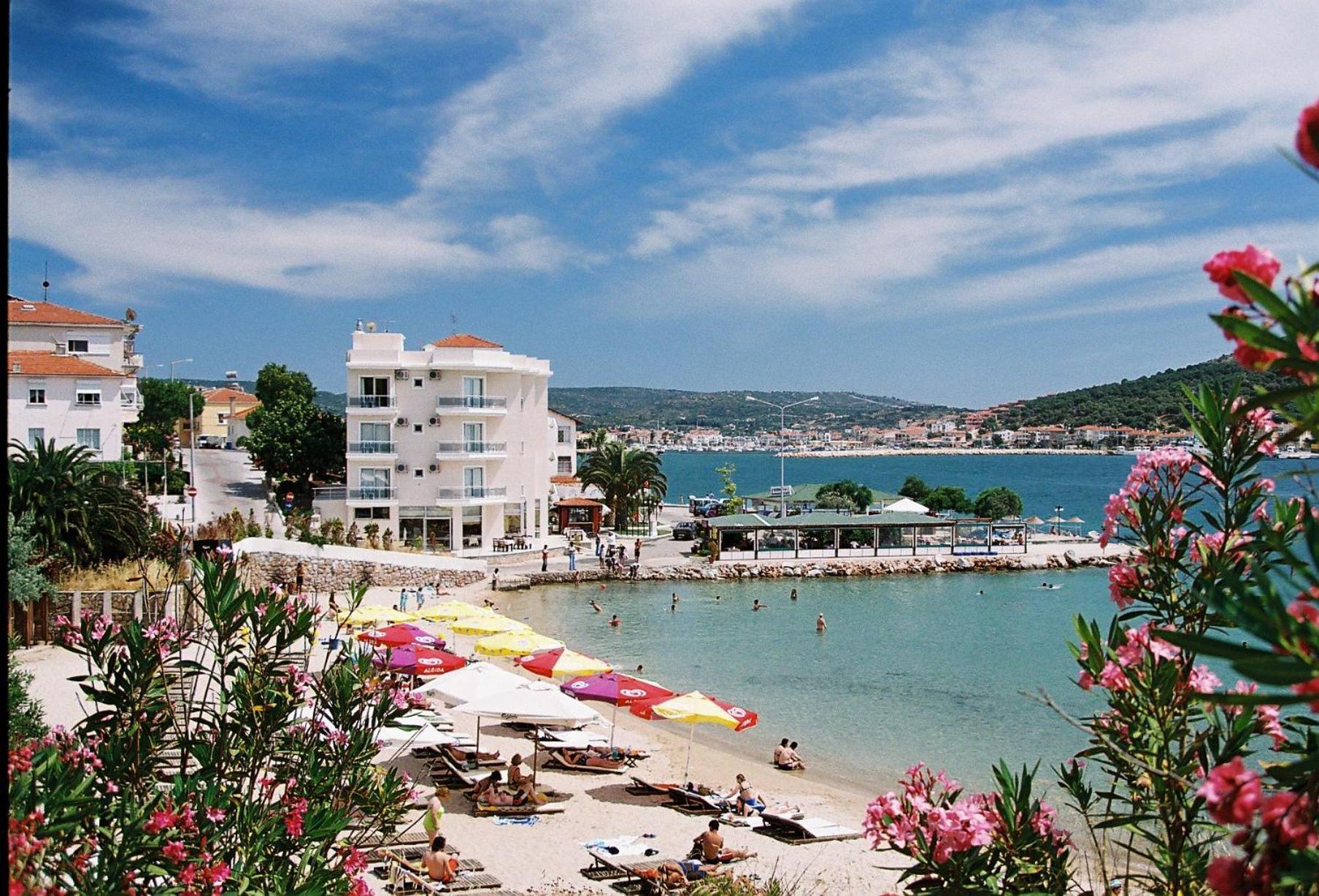 Pasifik Hotel Çeşme エクステリア 写真