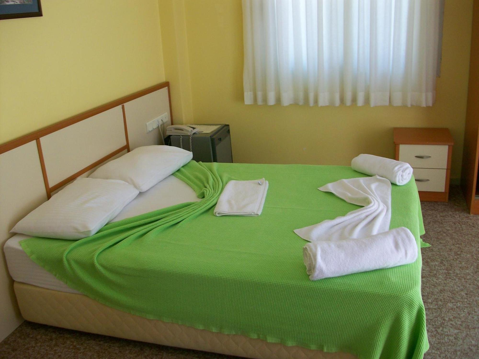 Pasifik Hotel Çeşme エクステリア 写真